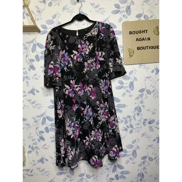 Torrid Size 10 Floral Short Sleeve Dress - Picture 2 of 8